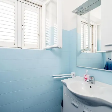 Kazo Guest house 3*